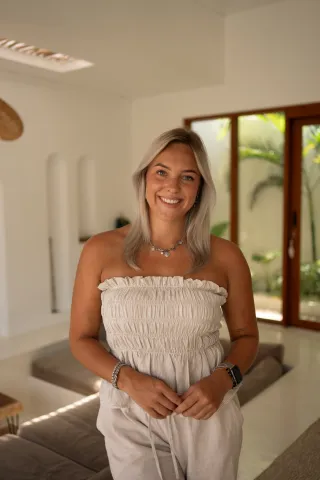 Portretfoto van Dana Stoffers